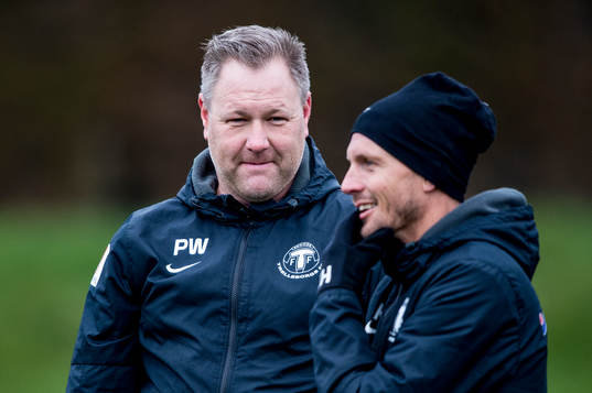 Tränare Patrick Winqvist och assisterande tränare