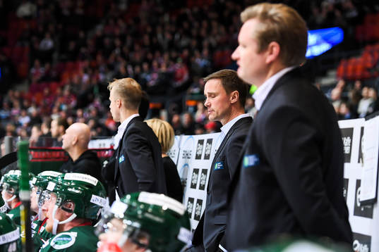 Frölundas tränare Roger Rönnberg deppar