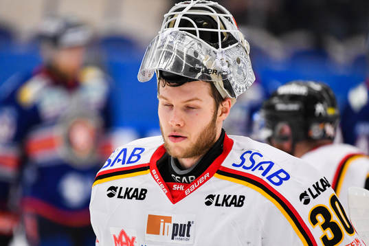 Luleås målvakt Filip Gustavsson deppar