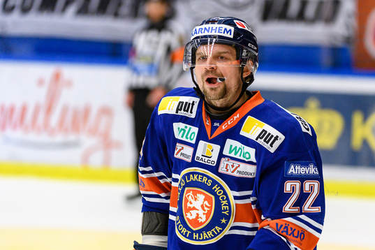 Växjös Janne Pesonen jublar