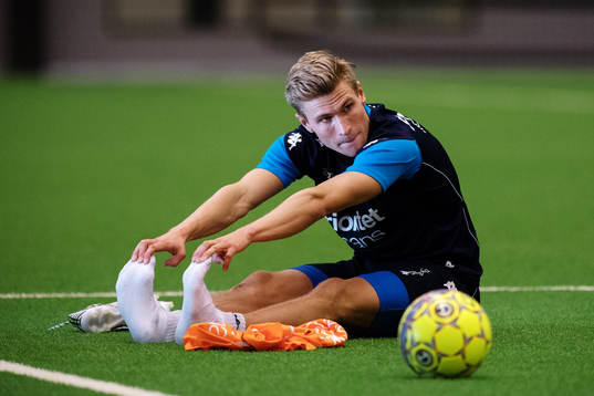 Carl Starfelt stretchar