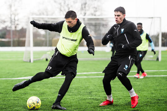 Malmö FFs Dennis Hadzikadunic och Samuel Adrian