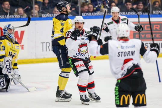 Malmö Redhawks Nichlas Hardt och Frederik Storm jublar