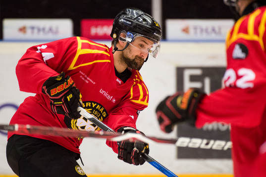 Brynäs Johan Alcén före ishockeymatchen i SHL mellan