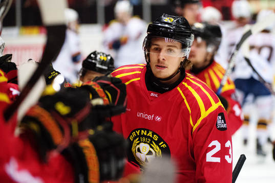 Brynäs Lucas Carlsson jublar