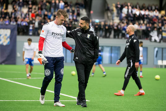 IFK Göteborgs målvakt Erik Dahlin och tränare Poya