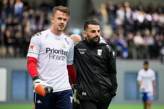 IFK Göteborgs målvakt Erik Dahlin och tränare Poya