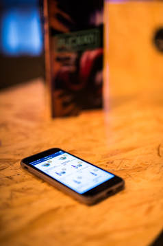 ny app Fast Track för betalning och ny hamburgeria Puckat