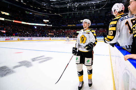 Skellefteås Filip Berglund jublar