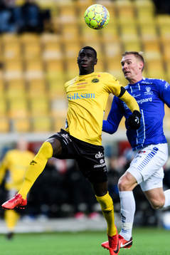 Elfsborgs Marokhy Ndione och Sarpsborgs Björn Inge Utvik