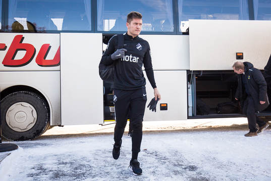 s Haukur Hauksson innan träningsmatchen i fotboll mellan