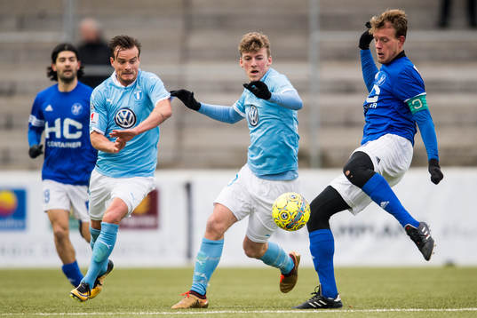 Malmö FFs Eric Larsson och Teddy Bergqvist mot Fremad