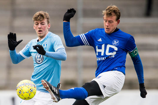 Malmö FFs Teddy Bergqvist och Fremad Amager Mike Mortensen