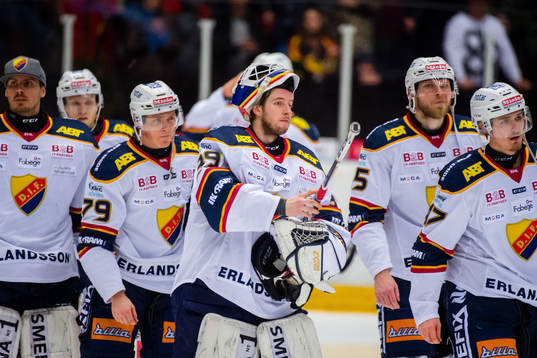 Djurgårdens målvakt Adam Reideborn deppar