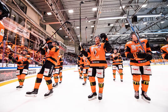under ishockeymatchen i SHL mellan Karlskrona och Mora