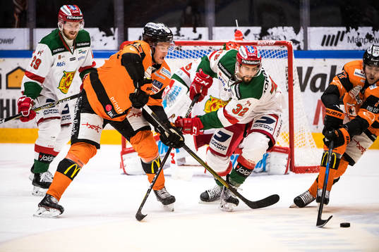 Karlskronas Carl Persson, Moras Daniel Grillfors  och