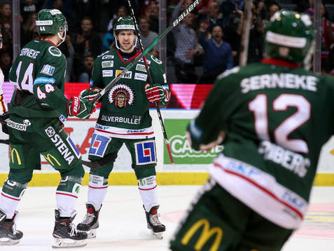 Frölundas Matt Donovan jublar