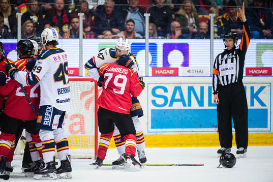 Djurgårdens Linus Johansson i bråk med Brynäs Daniel