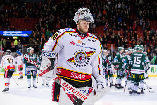 Luleås målvakt Filip Gustavsson deppar