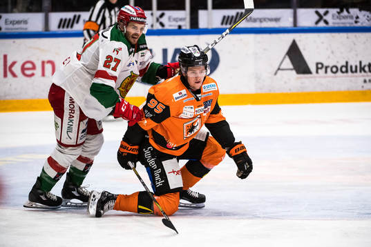 Moras Matt Bailey  och Karlskronas Carl Persson