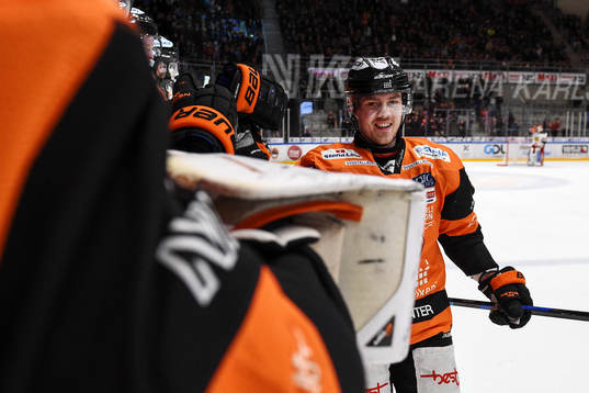 Karlskronas Joel Kellman jublar