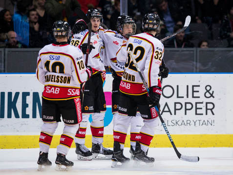 Luleås Emil Larsson jublar