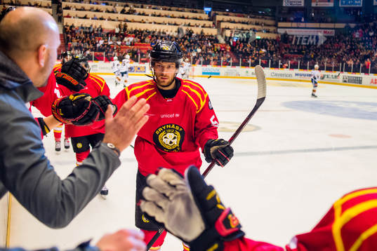 Brynäs Christopher Liljewall jublar