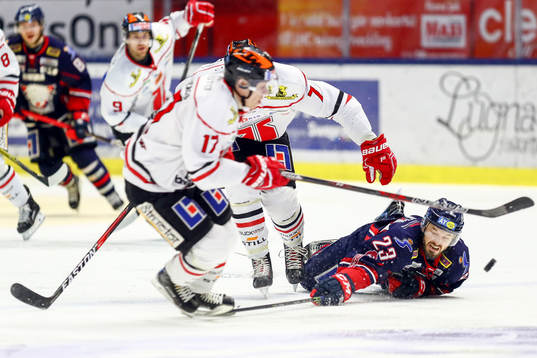 Örebros Daniel Viksten och Linköpings Niklas Persson