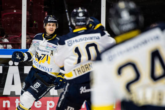 s David Ullström jublar