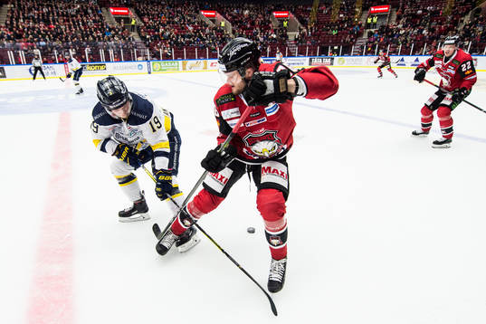 s Erik Andersson och Malmö Redhawks Kim Rosdahl