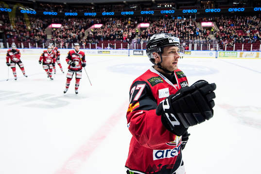 Malmö Redhawks Daniel Zaar jublar