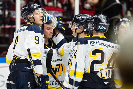 s målvakt Fredrik Pettersson-Wentzel och Victor Ejdsell