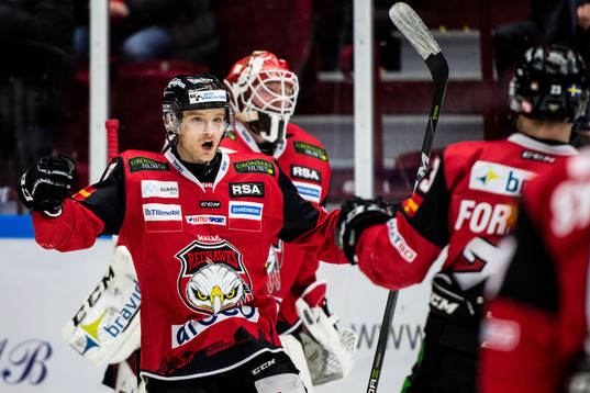 Malmö Redhawks Johan Olofsson jublar
