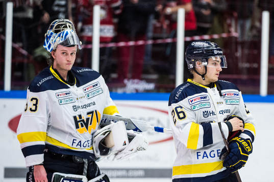 s målvakt Fredrik Pettersson-Wentzel och Erik Brännström