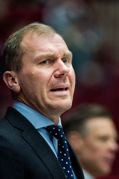 s tränare Johan Lindbom