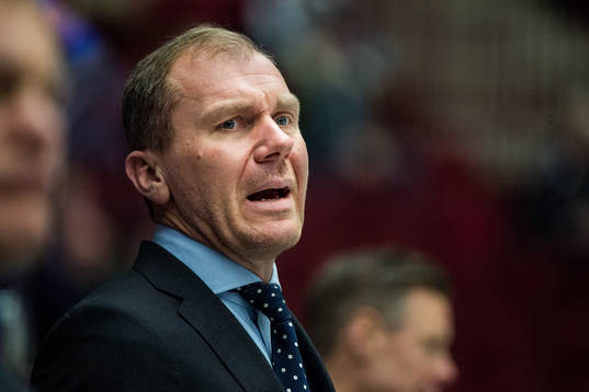 s tränare Johan Lindbom