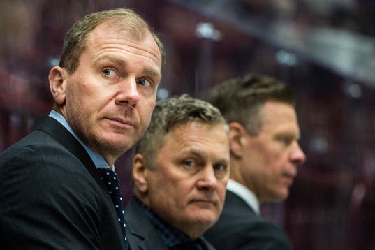 s tränare Johan Lindbom, assisterande tränare Stephan