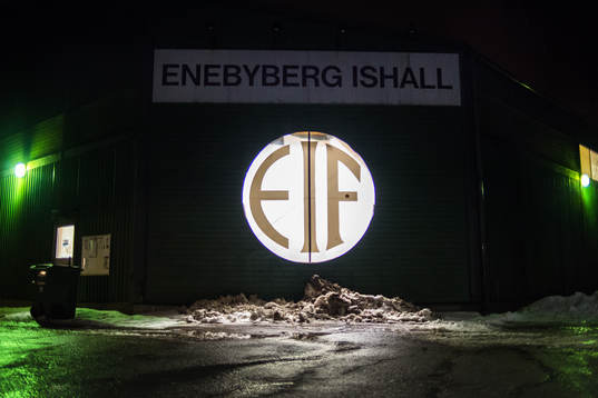 Enebyberg Ishall före ishockeymatchen i SDHL mellan SDE
