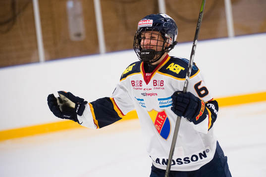 Djurgårdens Maria Lindh jublar