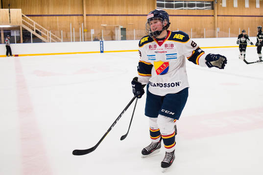 Djurgårdens Solveig Neunzert jublar