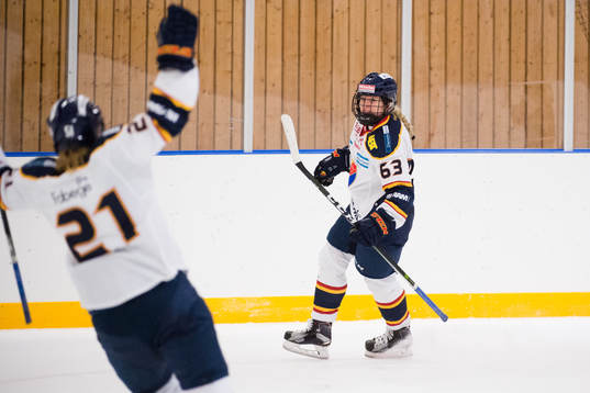 Djurgårdens Josefine Jakobsen jublar