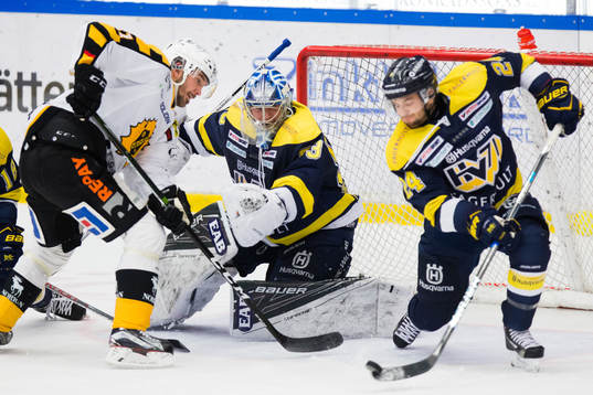 s målvakt Fredrik Pettersson-Wentzel och Stefan Elliott