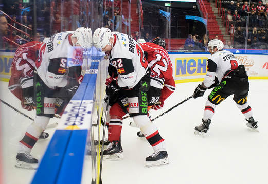 Malmö Redhawks Lars Bryggman och Örebros Glenn Gustafsson