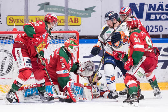 Moras målvakt Christian Engstrand och Daniel Grillfors och