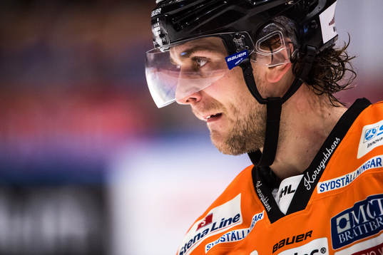 Karlskronas Daniel Gunnarsson deppar