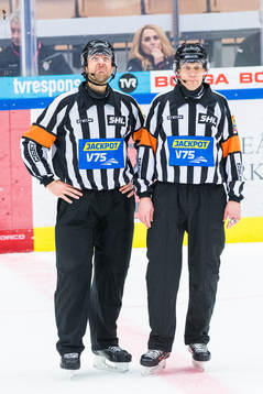 Domarna Mikael Sjöqvist och Morgan Johansson