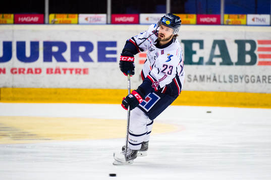 Linköpings Niklas Persson före  ishockeymatchen i SHL