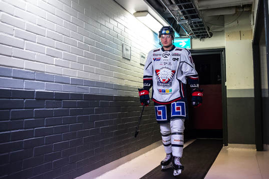 Linköpings Jacob Lilja före ishockeymatchen i SHL mellan