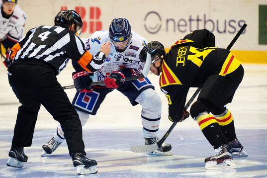 Tekning mellan Linköpings Niklas Persson och Brynäs