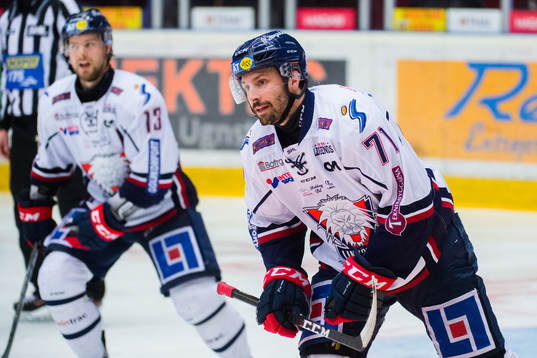 Linköpings Daniel Olsson Trkulja jublar